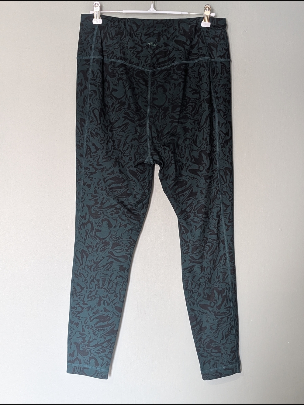 4/$10 ✨ Athletic Works Patterned Teal & Black High-Waist Leggings Women's - Picture 6 of 10